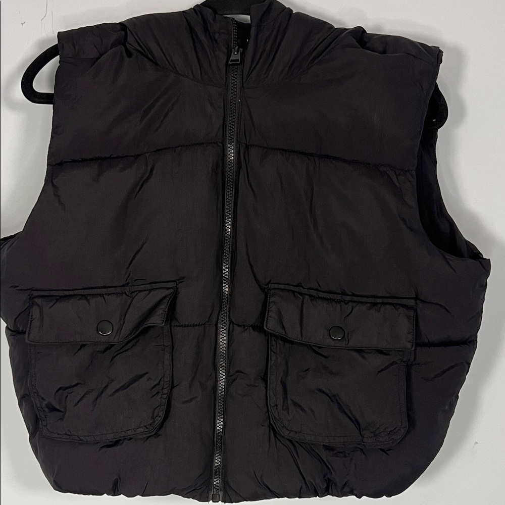 Love Tree Women's Black Hooded Cropped Stylish Puffer Vest Size Large